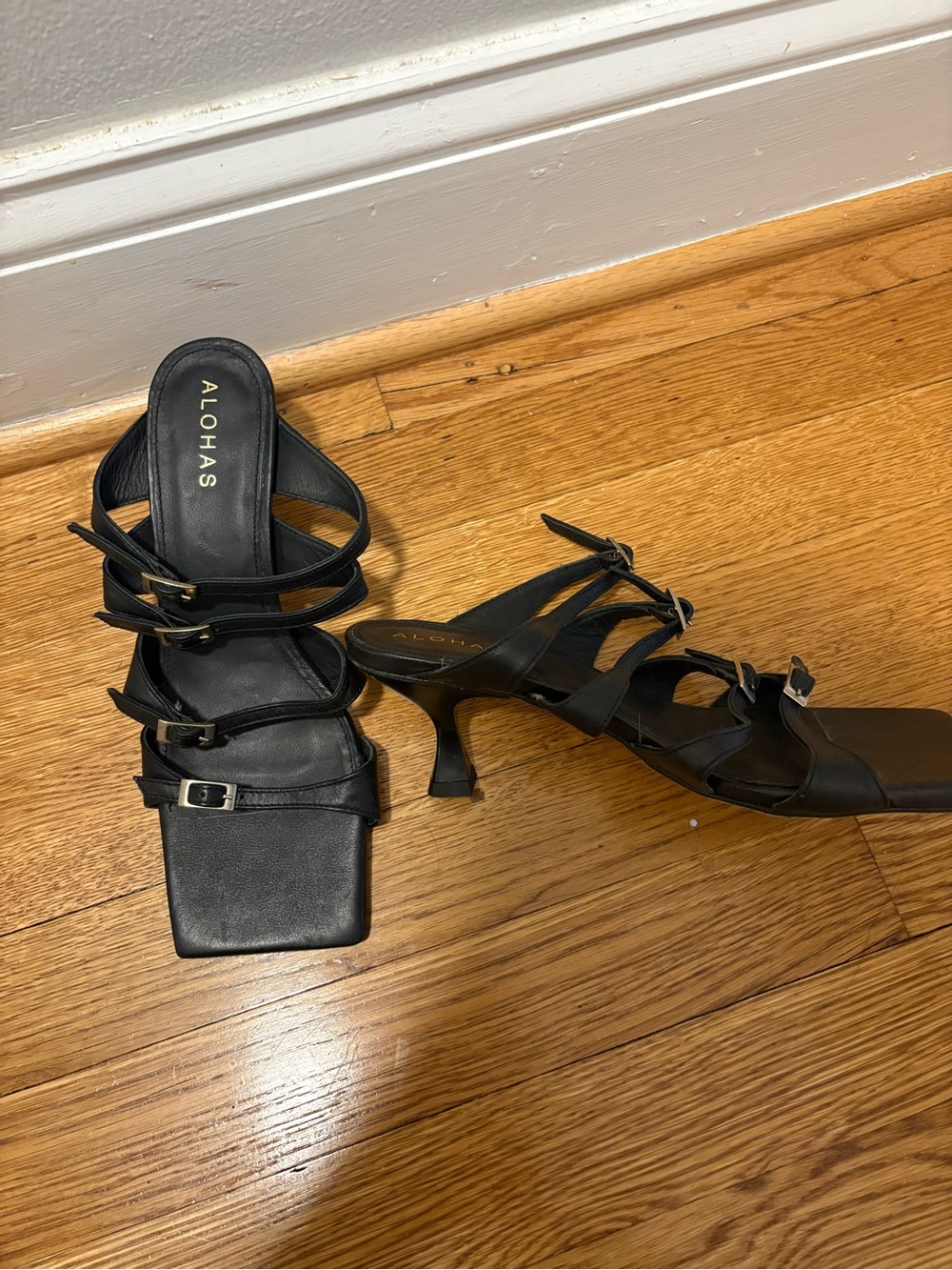 ALOHAS Black Strappy Square-Toe Sandals Kitten Heels - Picture 4 of 6
